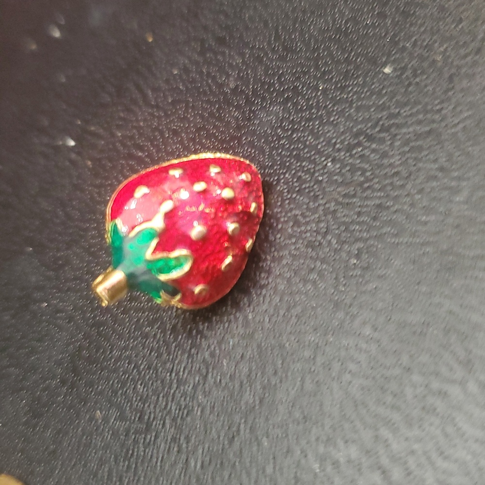 Vintage Strawberry Brooch Pin Gold Tone